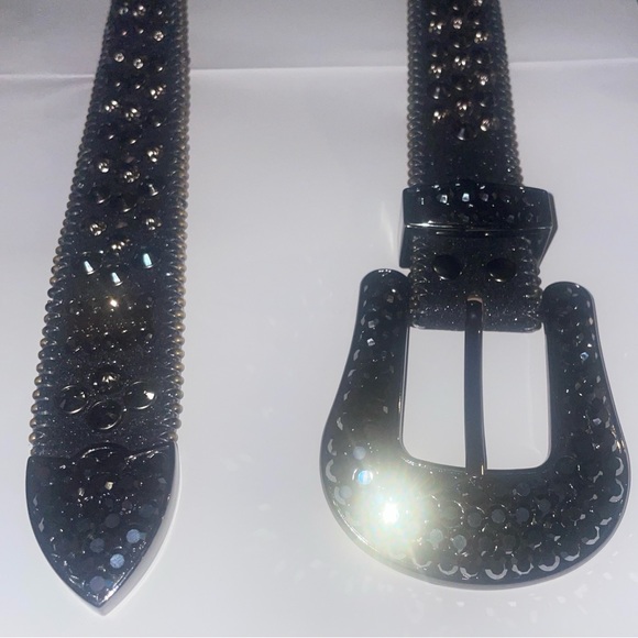 BB SIMON BELT W/ BLACK SWAROVSKI AND PEWTER PARACHUTE - BLACK - Picture 6 of 6